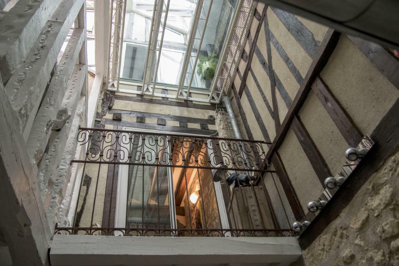 Aux Patissiers Compiègne Exterior foto